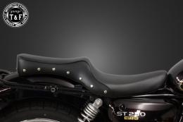 ST250E　スタッド付きダブルシート(スムース)