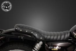 ST250E　スタッド付きショートフラットシート(タックロール)