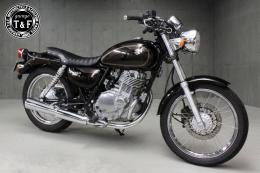 ST250E　スタッド付きショートフラットシート(タックロール)