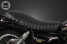 ST250E　スタッド付きフラットシート(タックロール)