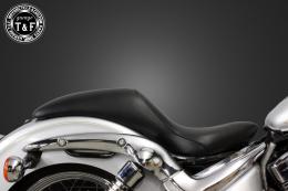 イントルーダーLC250　ガンファイターシート(スムース)