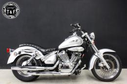 イントルーダーLC250　スタッド付きコブラシート(タックロール)