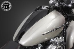 ブレイクアウト(FXBRS)　クワドラプルホールセンターカバー(純正タンク専用)