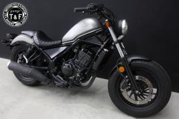 レブル250　スタッド付きガンファイターシート(タックロール)BK/BK