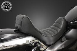 エリミネーター250V　キング&クィーンシート(タックロール)メインシートのみ