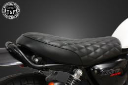 グラストラッカー250(キャブモデル専用)　ショートフラットシート(ダイヤ)