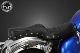 エストレヤ　スタッド付きダブルシート(バーチカル)