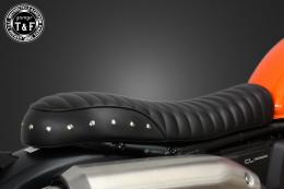 CL250　スタッド付きダブルシート(タックロール)