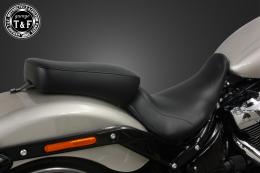 ソフテイルブレイクアウト(2018〜2024年)　ピリオンシート(スムース)