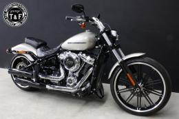 ソフテイルブレイクアウト(2018〜2024年)　ピリオンシート(ダイヤ)